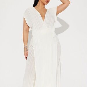 Elegant White Pleated V-Neck Maxi Set